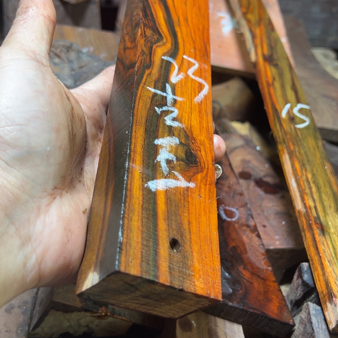 古***温交趾黄檀（大红酸枝）