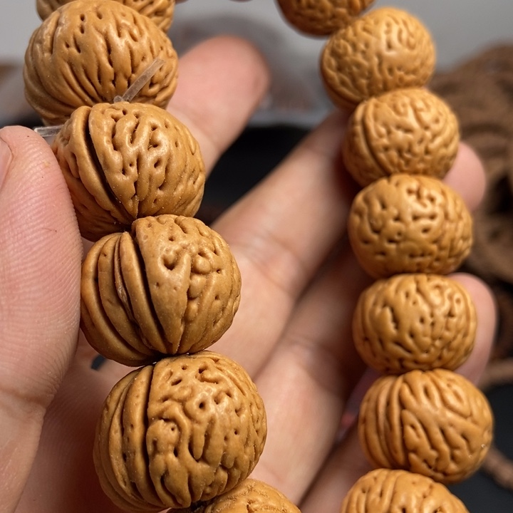 猴头核桃吊坠我****?我们要的