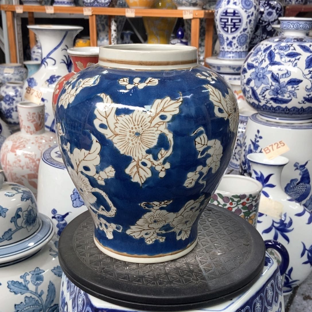 摆件花瓶手绘釉下彩轻微微瑕