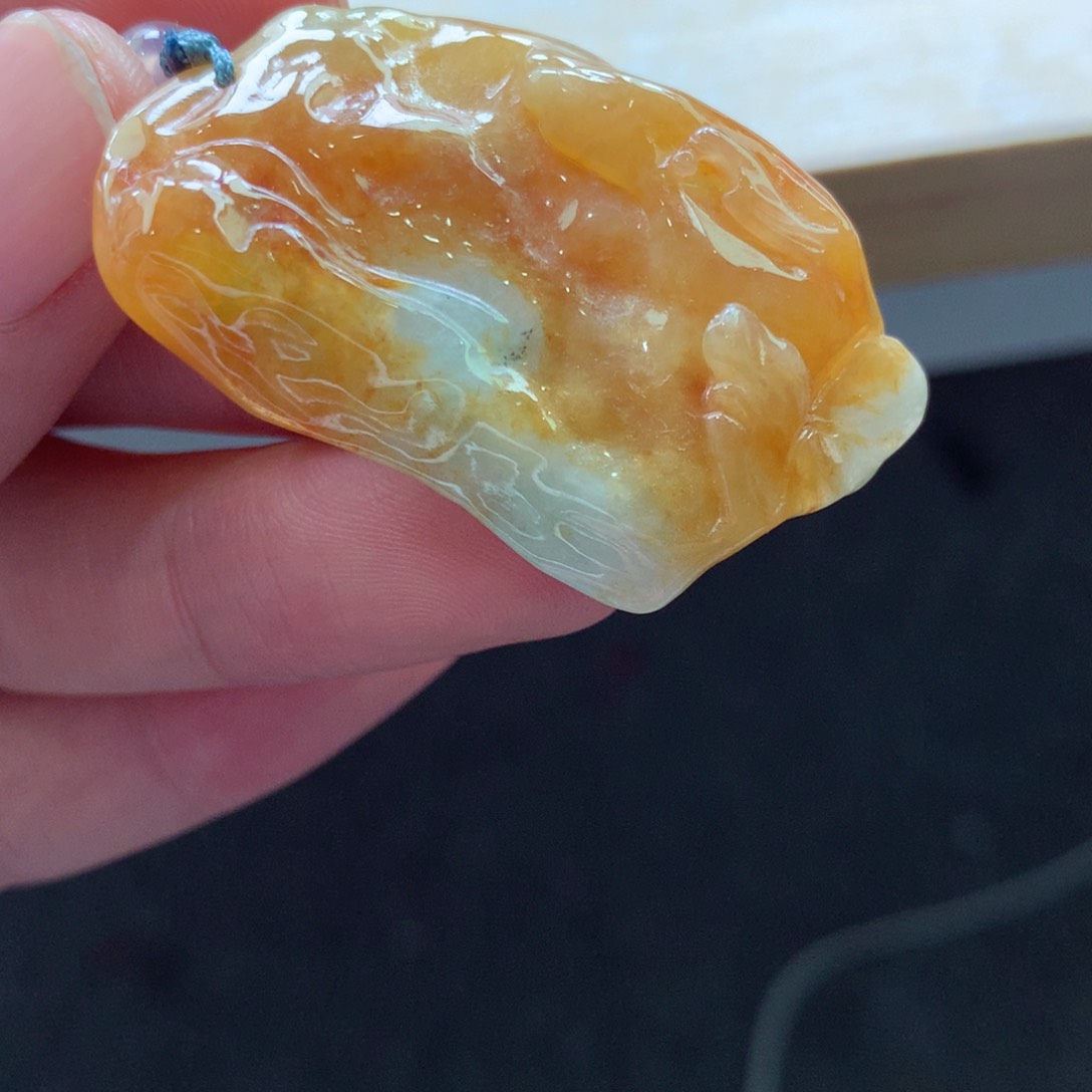 翡翠颈饰未镶嵌吊坠