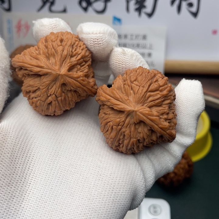 文玩核桃吊坠满**活434138尺顺风耳604