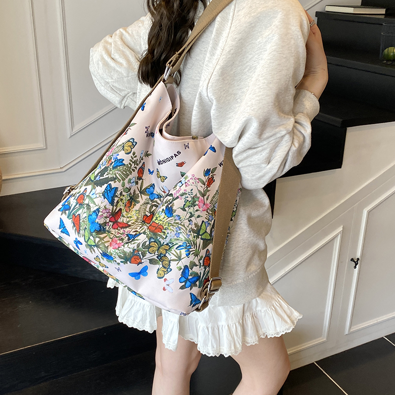 【海外订单】蝴蝶图案托特女包时尚百搭通勤腋下包单肩斜挎包15170
