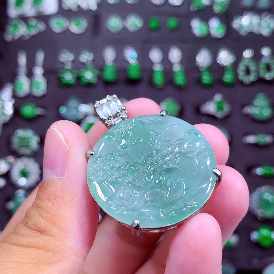 颈饰未镶嵌翡翠天然