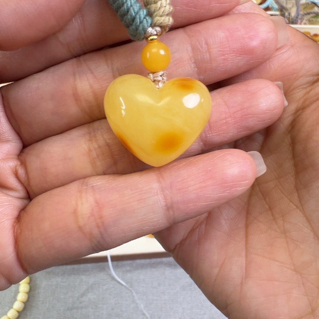 琥珀裸石未镶嵌蜜蜡