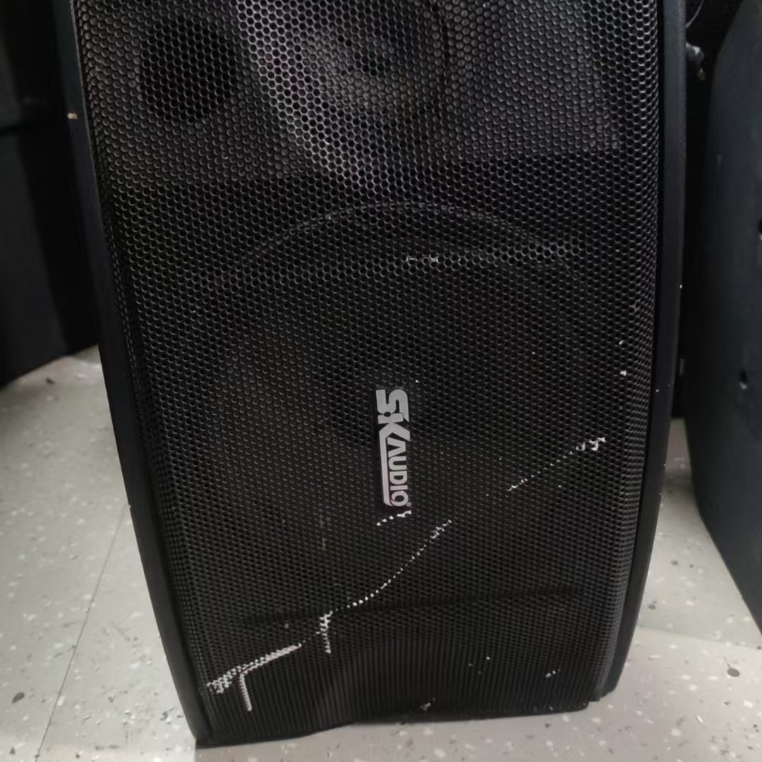 8新  二手单只十寸音响一个，不包邮费