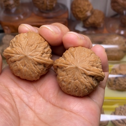 文玩核桃把件霸**天铁锤37