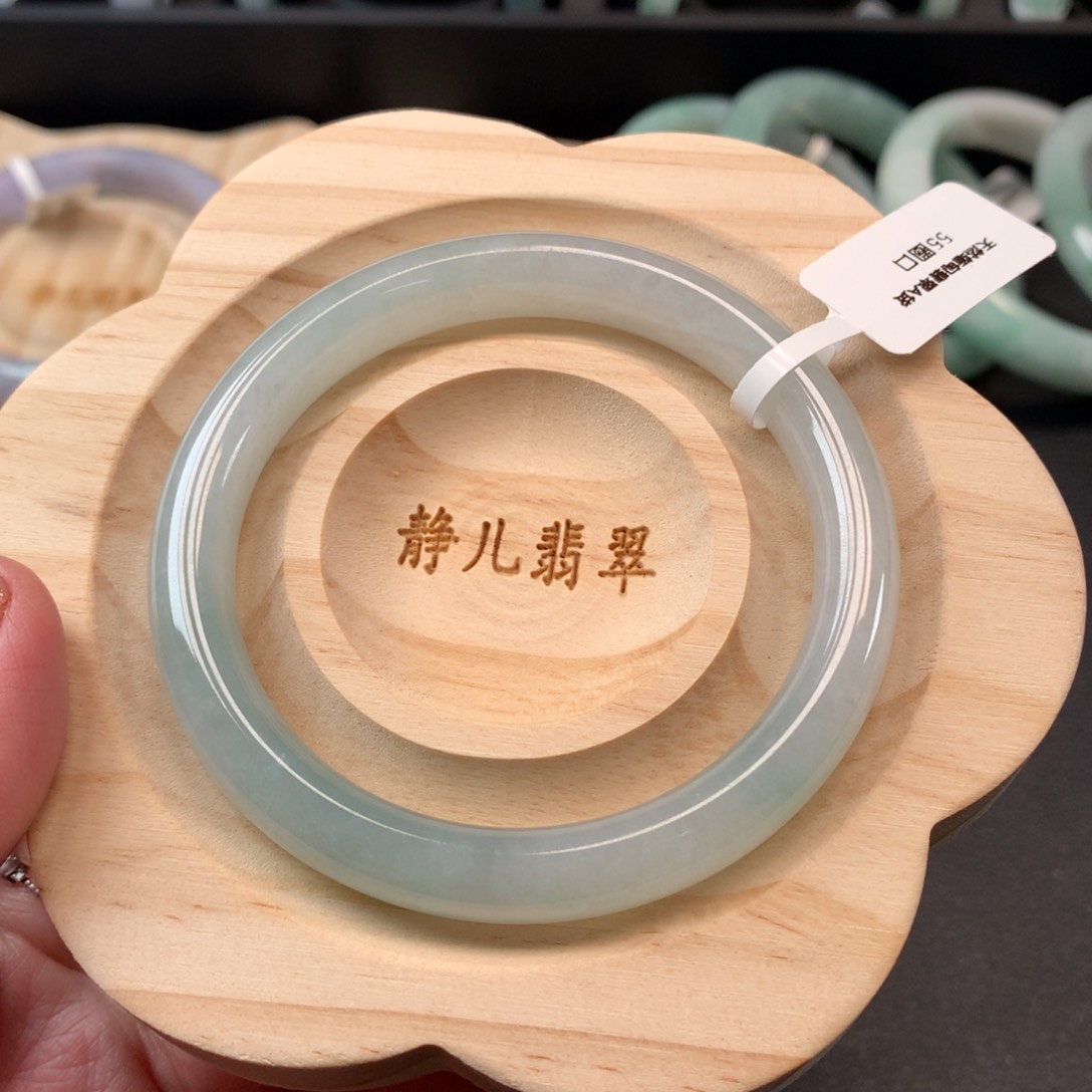 翡翠手镯未镶嵌55.8圈口