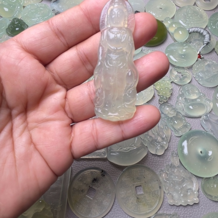 岫玉吊坠(赠链)未镶嵌