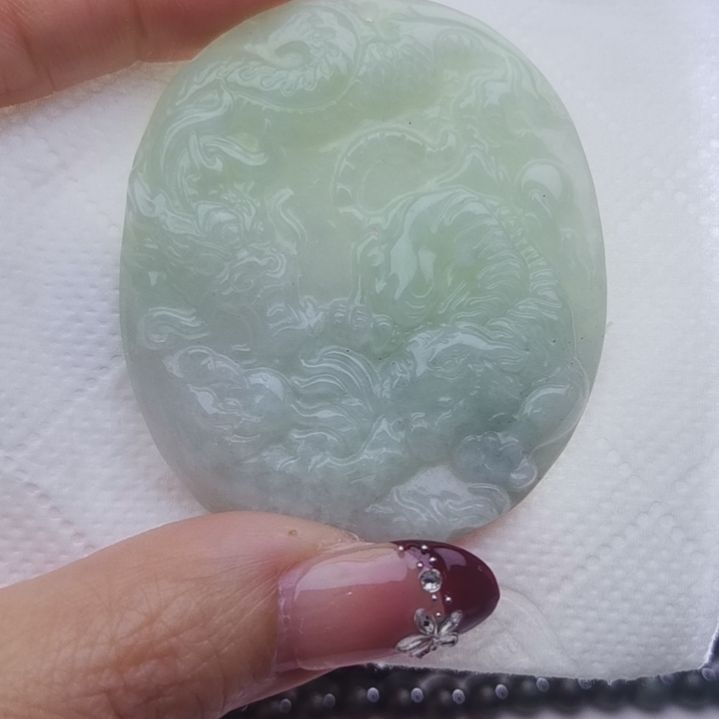翡翠颈饰未镶嵌天然的A货翡翠多样性发货