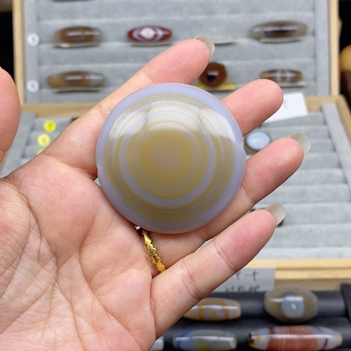 未镶嵌玛瑙/玉髓珠宝奇石K****a