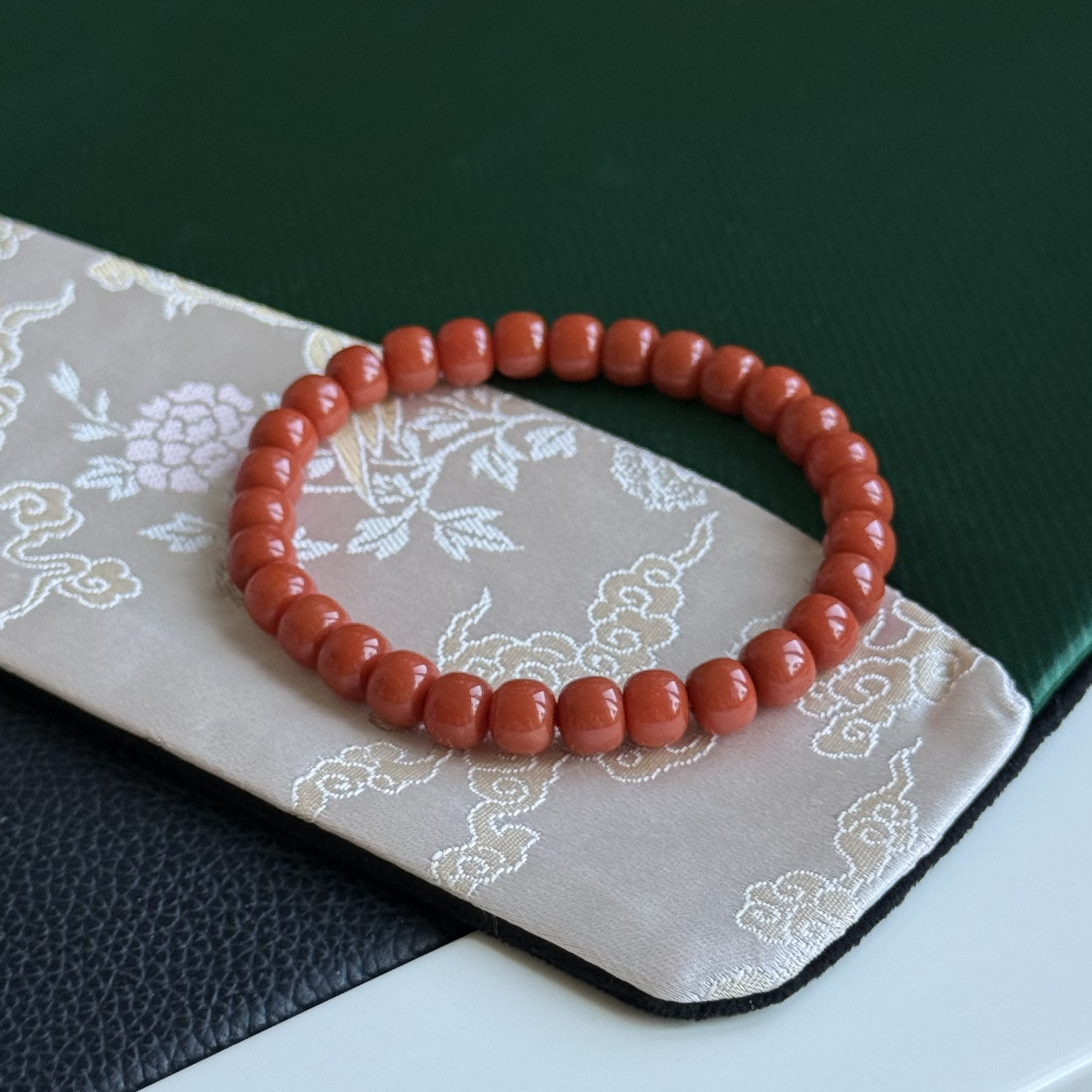 天然南红满色满肉老型手串7*6mm|九口柿子红高货几乎无纹