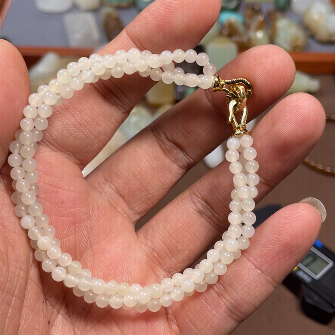 和田玉颈饰未镶嵌