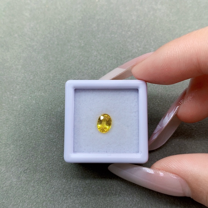 蓝宝石裸石未镶嵌天然金丝雀黄蓝宝石