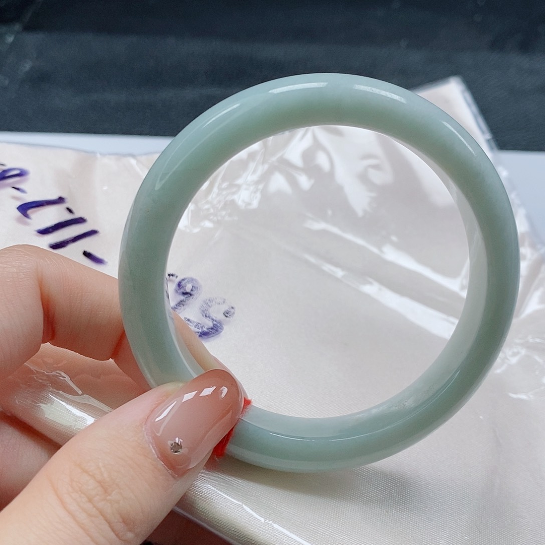 【闪购商品】未镶嵌手镯翡翠529号