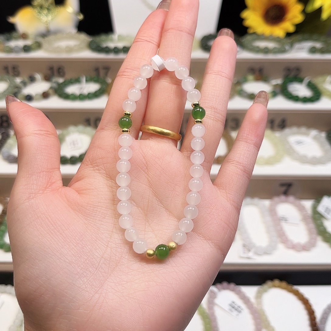 ****安和田玉未镶嵌手链