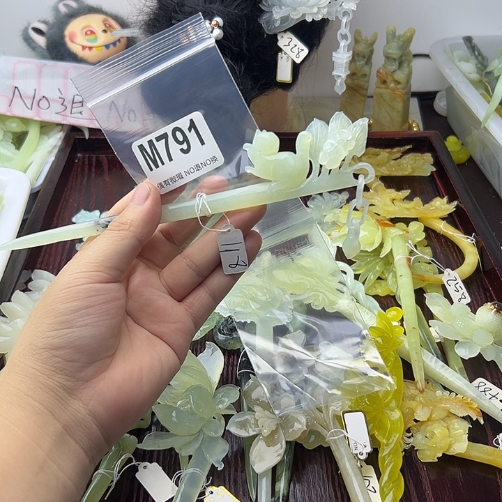 合金蛇纹石玉发饰云**朵