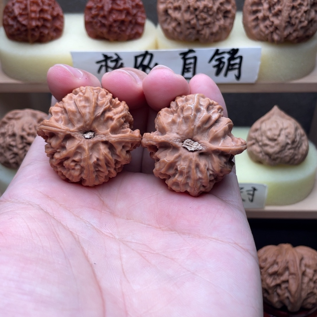 愚***文玩核桃吊坠全品苹果圆38➕交友价