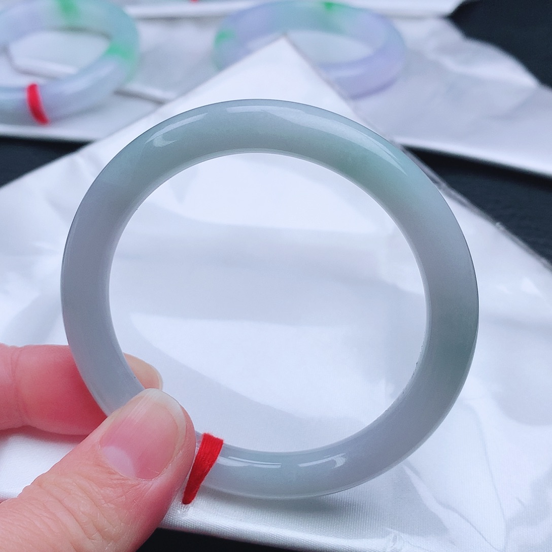 豪***托翡翠未镶嵌手镯（圆镯）2304011