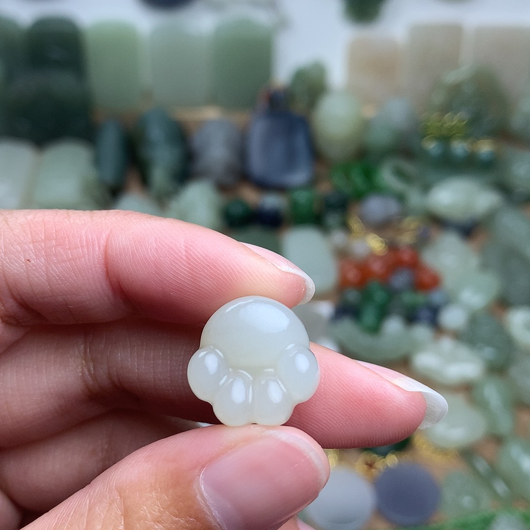 和田玉吊坠未镶嵌