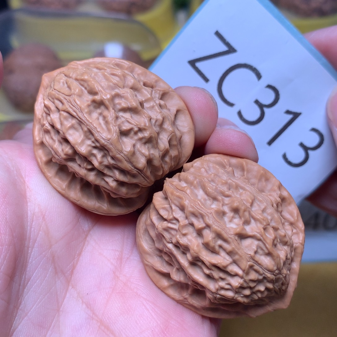 文玩核桃把件金牛36