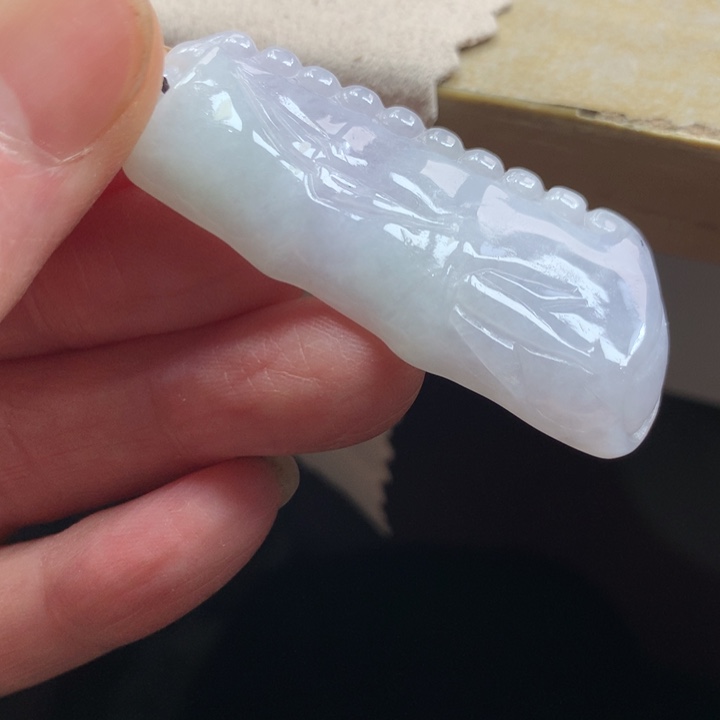 翡翠颈饰未镶嵌吊坠