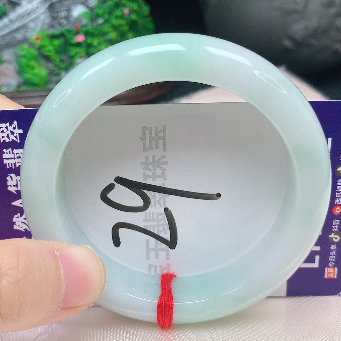 翡翠手镯未镶嵌54圈口