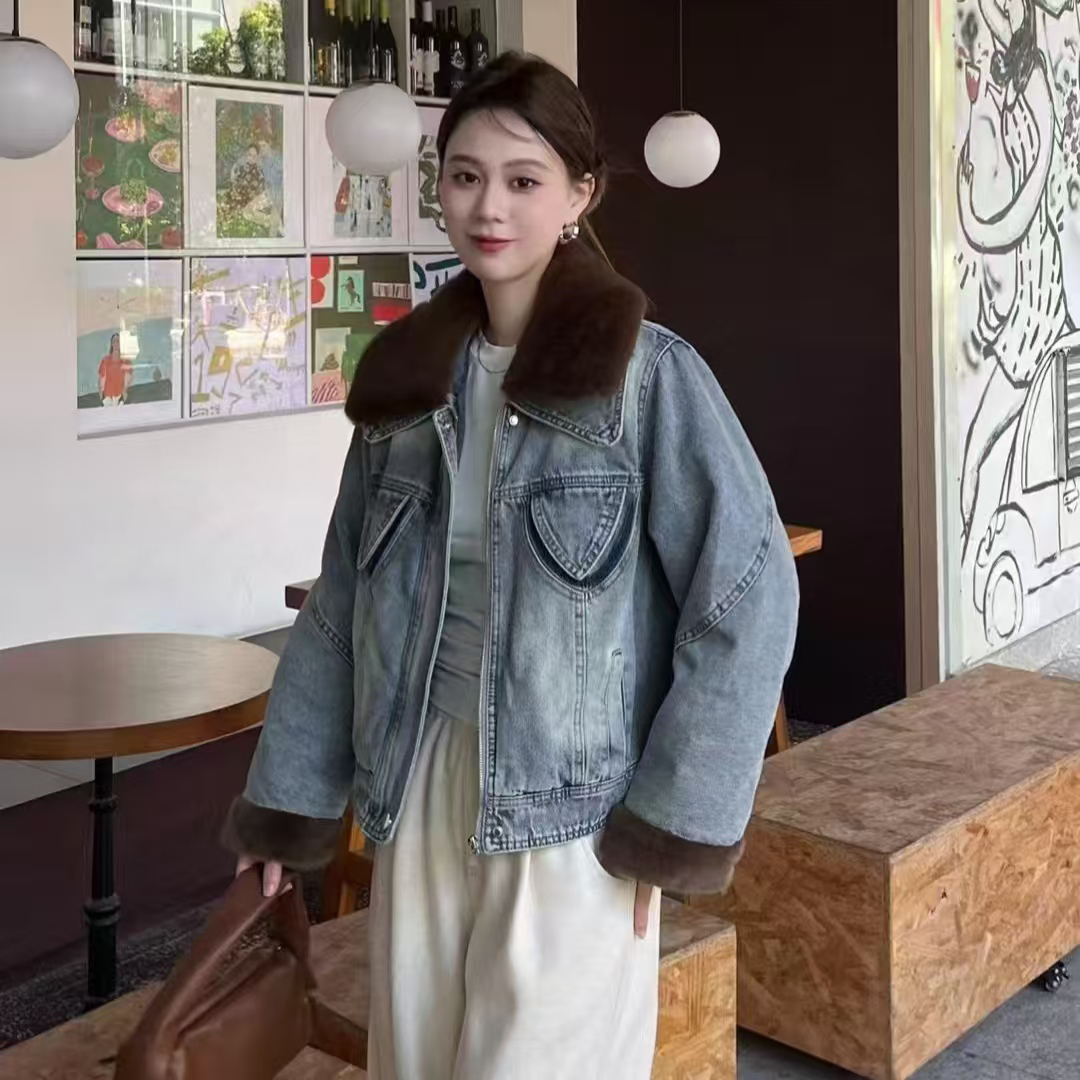 牛仔加厚冬季新款时尚仿加绒加厚大翻领牛仔外套女短款上衣夹克