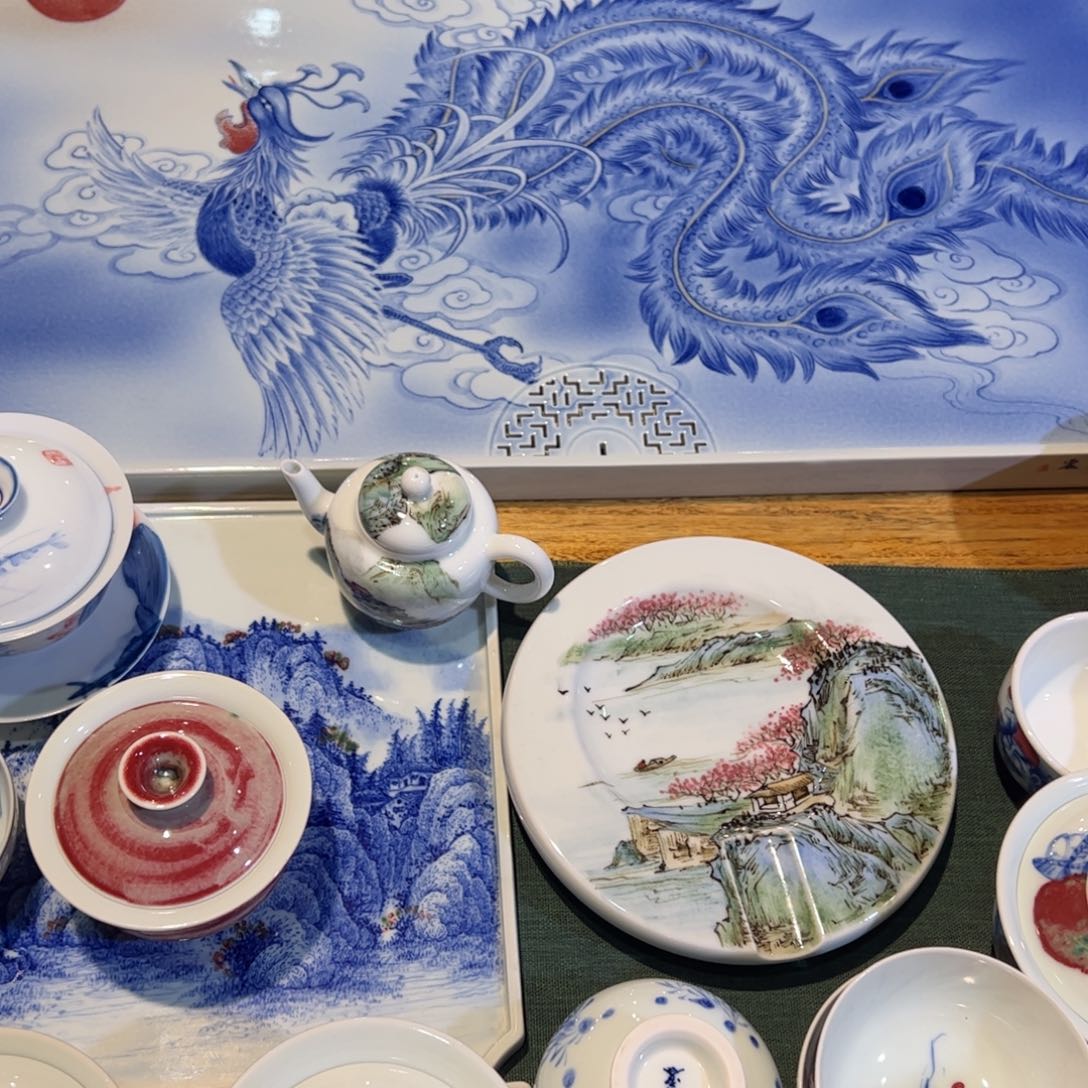 杯原矿青花釉里红瓷器
