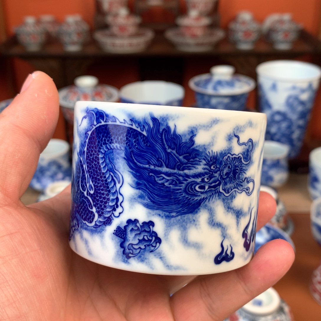龙的主人杯手工手绘