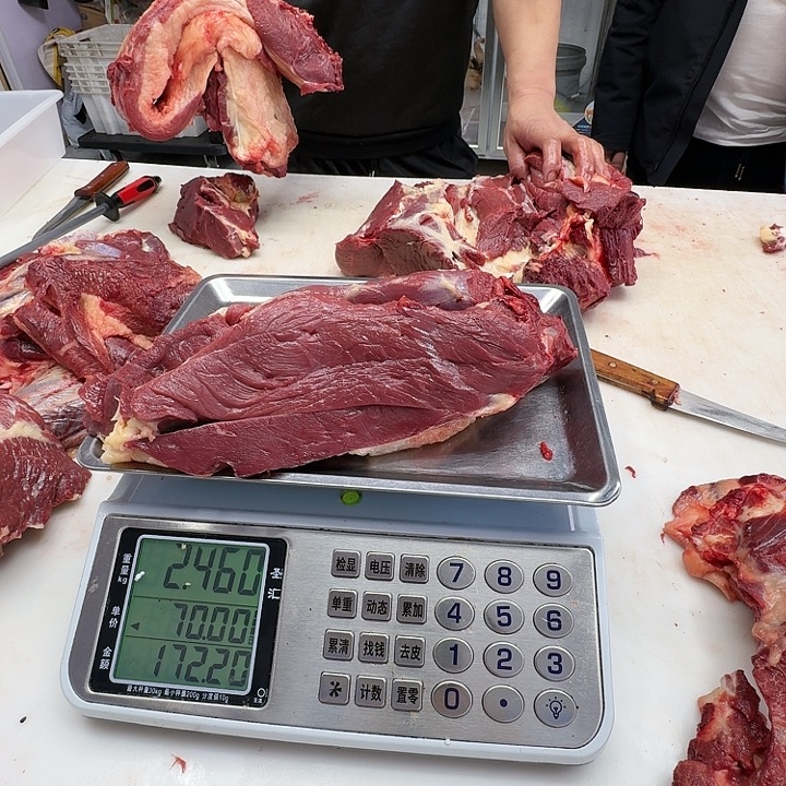 风****9个月中国大陆马腿肉