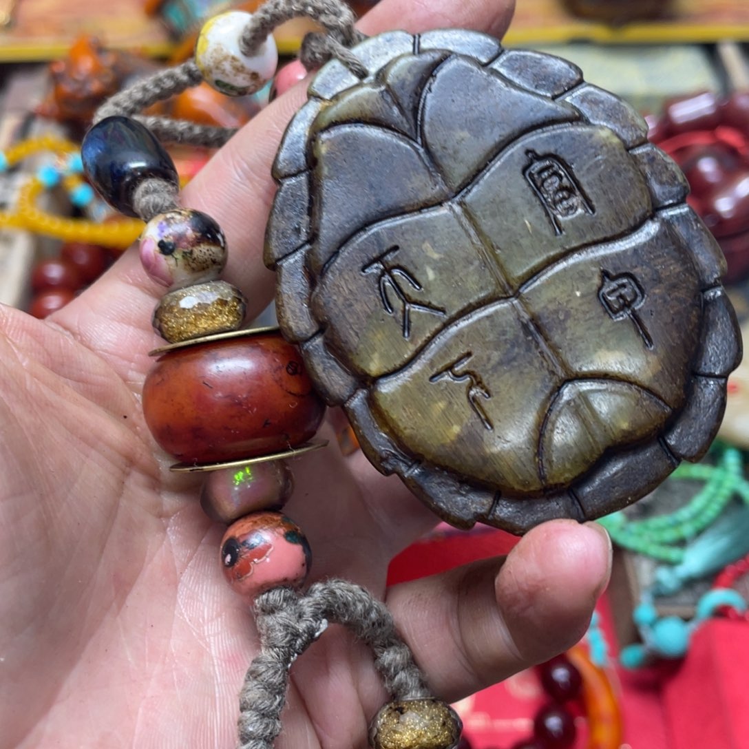 和田玉1未镶嵌好物推荐如图所示