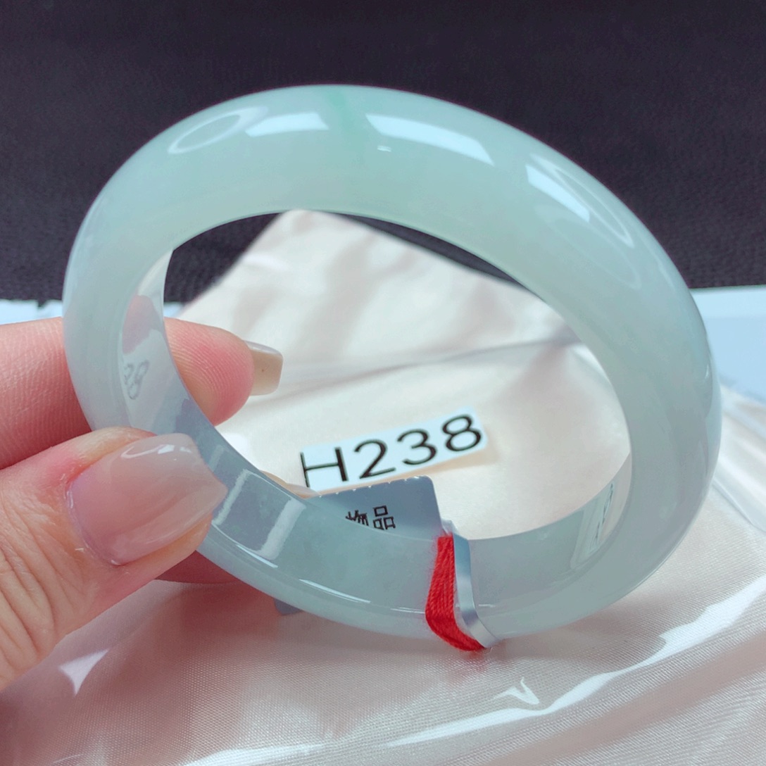 翡翠手镯未镶嵌手镯88