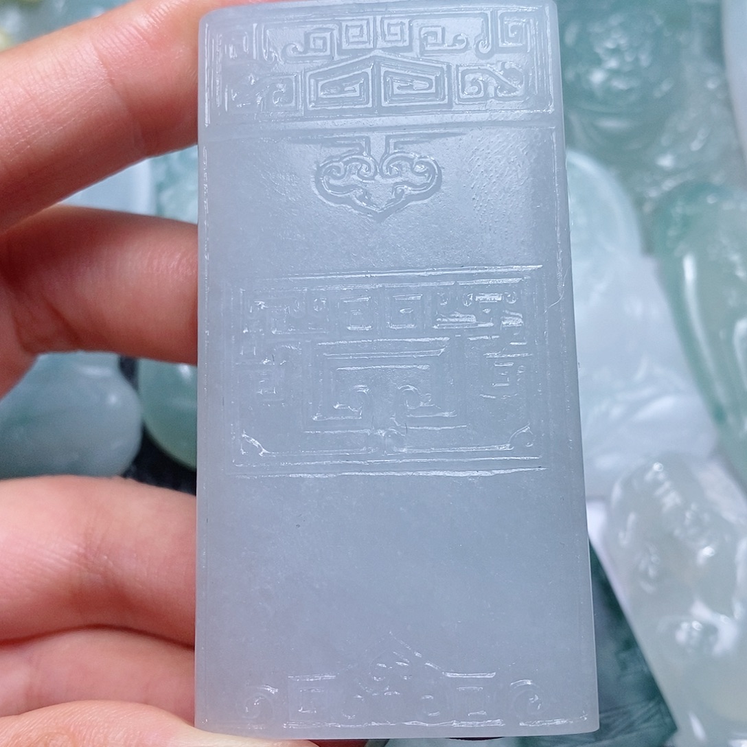 定制翡翠未镶嵌毛货付款后确认抛光