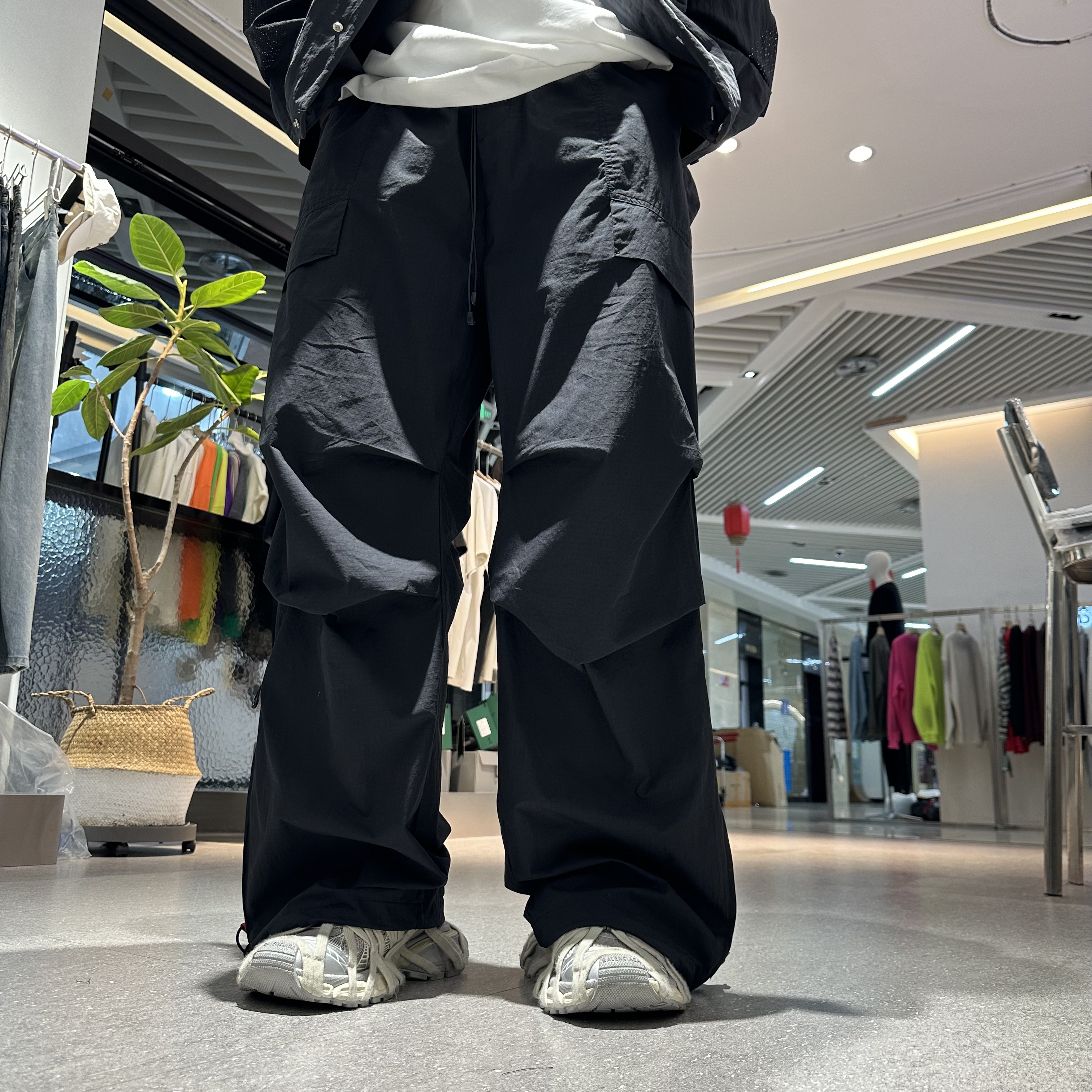 原创高街阔腿脚口拉链设计款休闲直筒裤