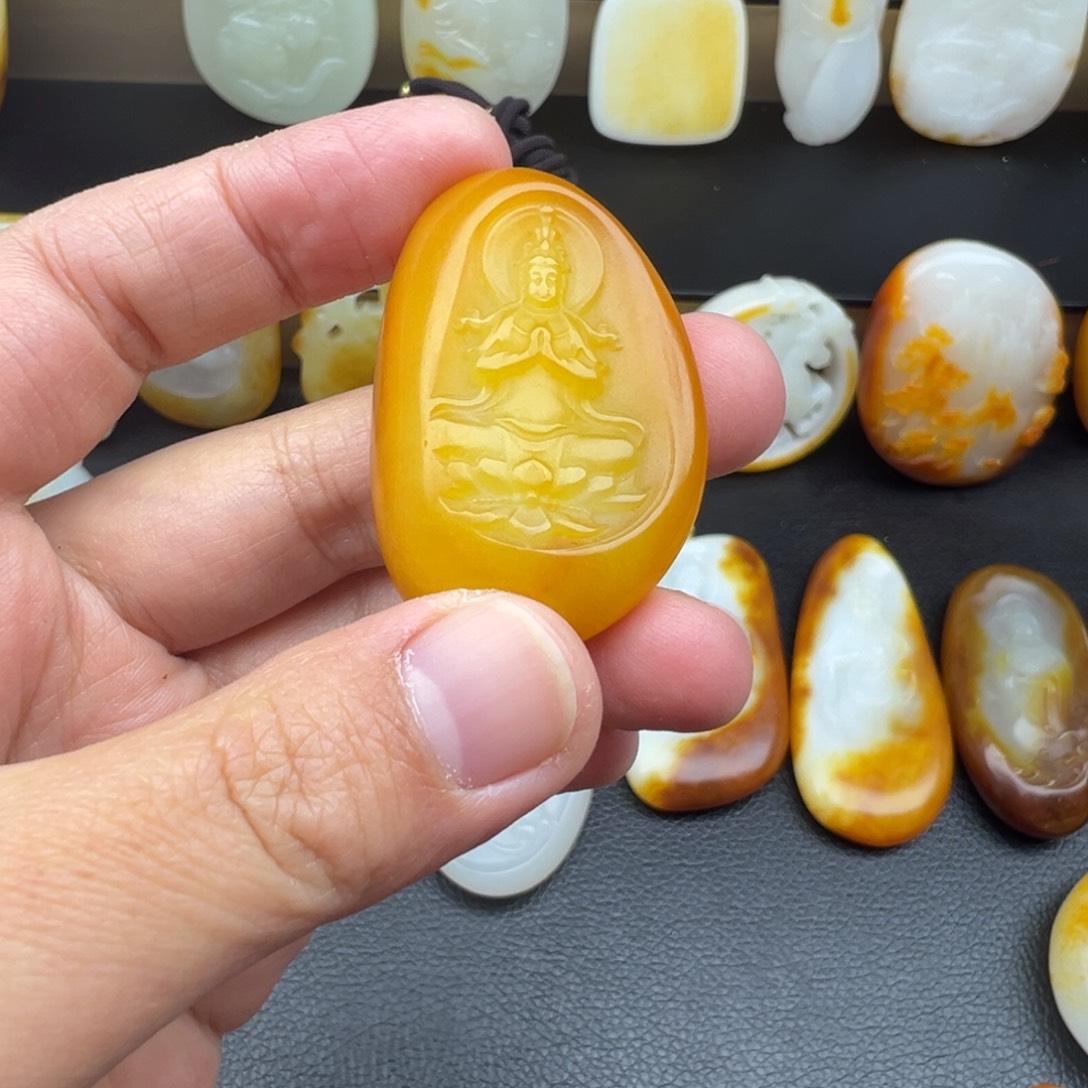 鑫***生玉新疆精品观音美货