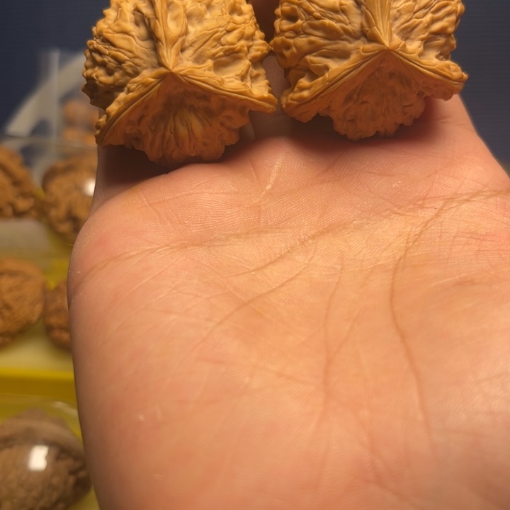 文玩核桃把件43盘山三棱