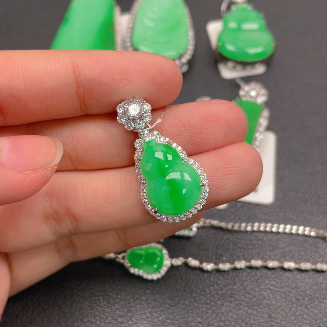 翡翠银S925镶嵌颈饰