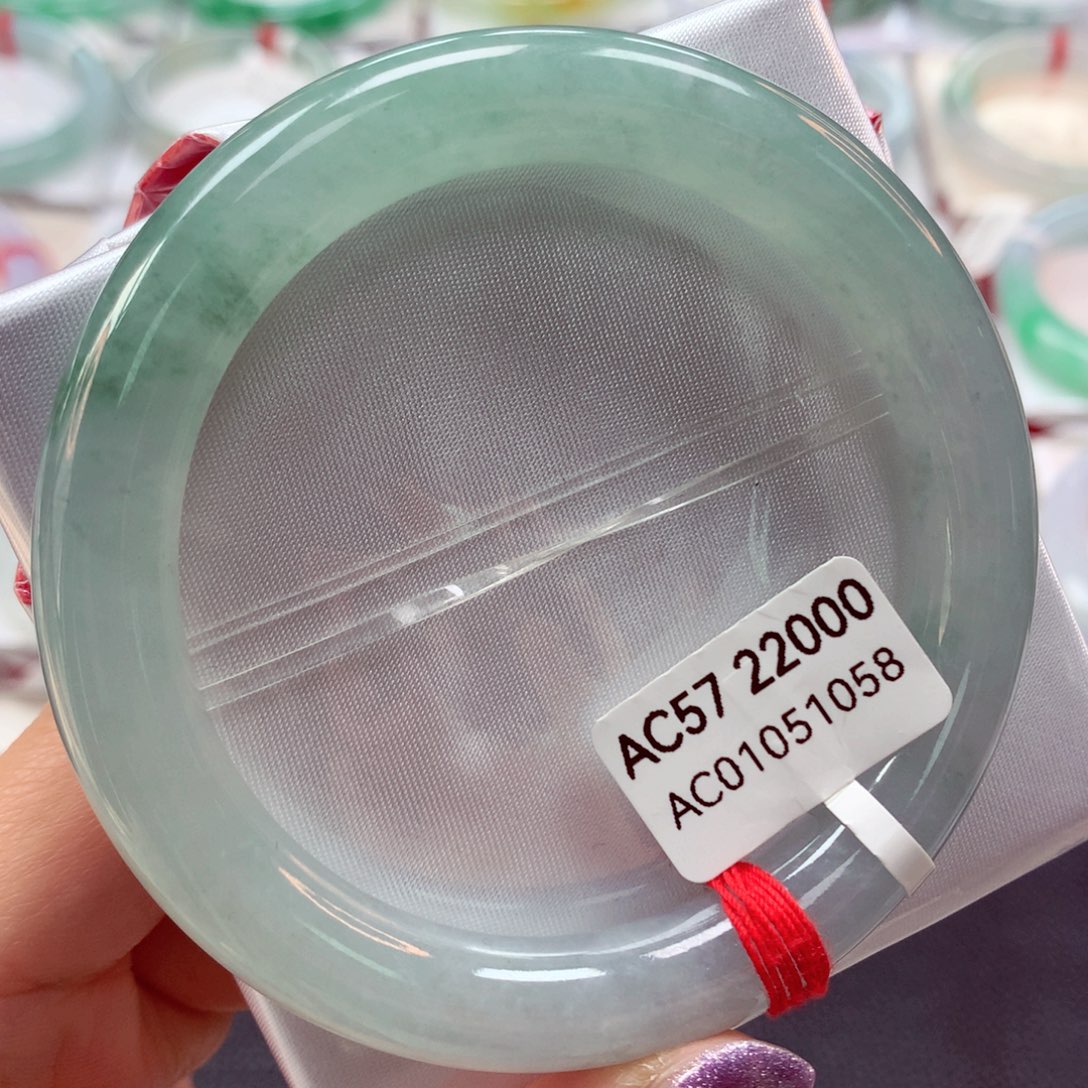 翡翠手镯（圆镯）未镶嵌13号85