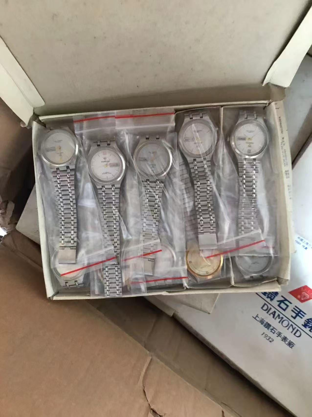 库存八九十年代老表库存机械表国产腕表
