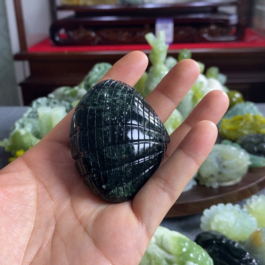 蛇纹石玉手把件未镶嵌