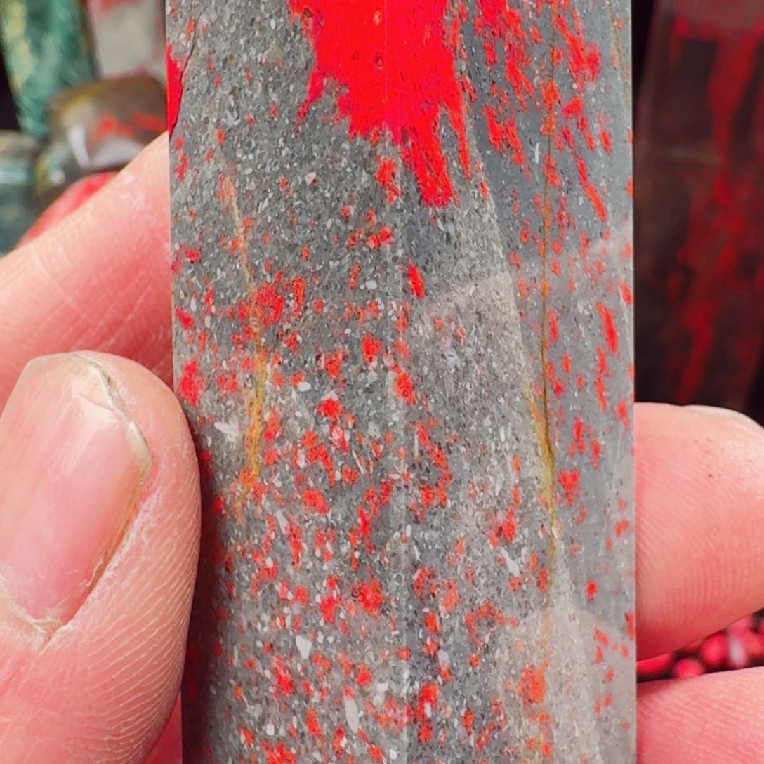 昌化鸡血石田血软玉