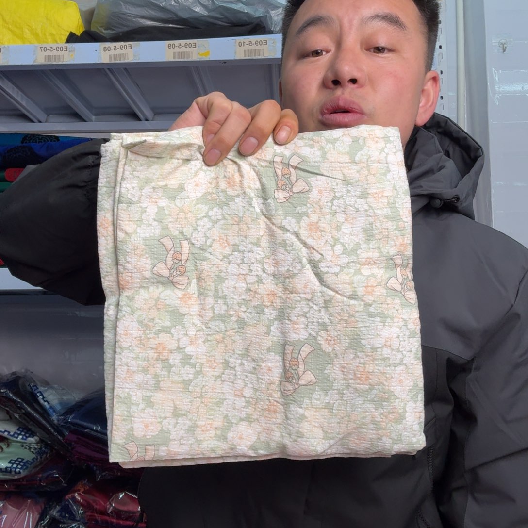 绸缎甩甩甩甩甩甩甩床单