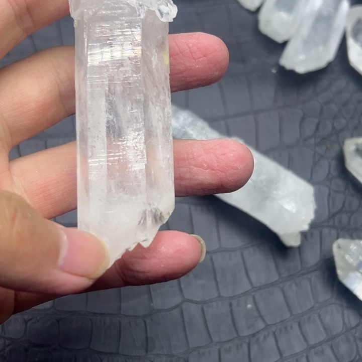 乌***家珠宝半成品水晶未镶嵌