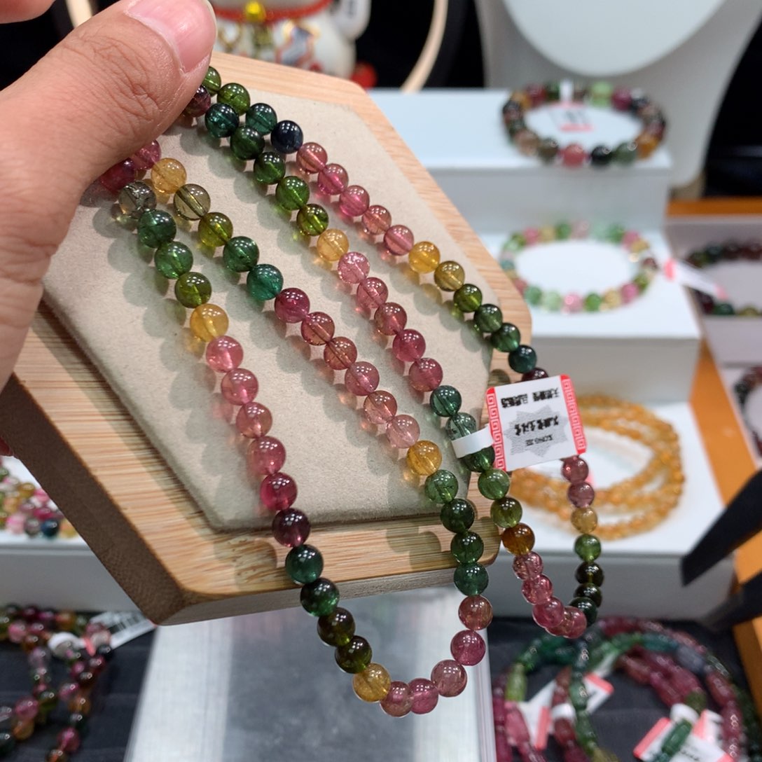 碧玺手链未镶嵌   5.7mm。   