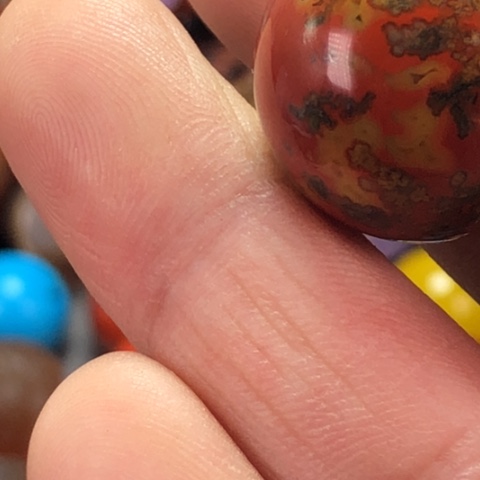 未镶嵌颈饰玛瑙/玉髓猛*