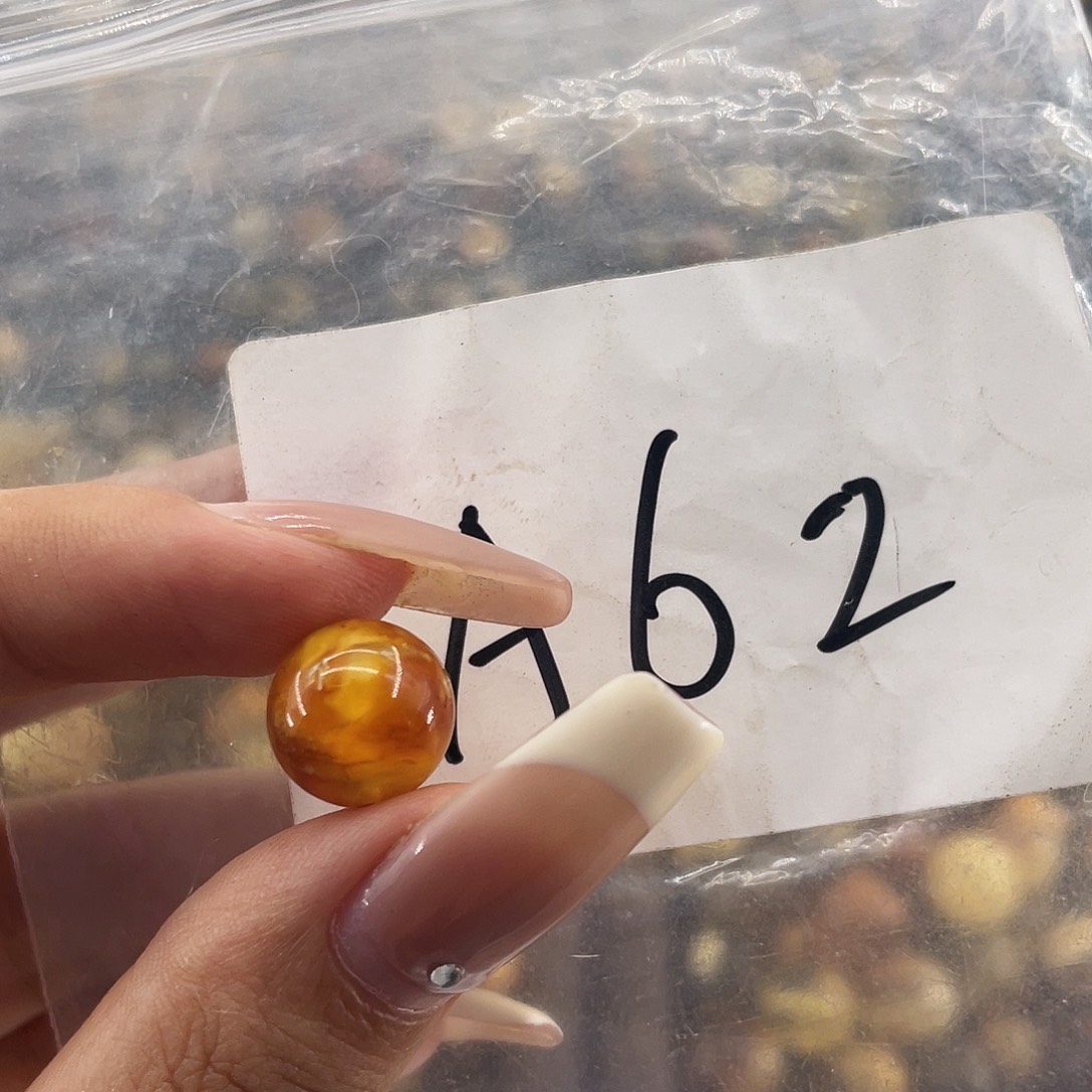 琥珀未镶嵌裸石11.5福利