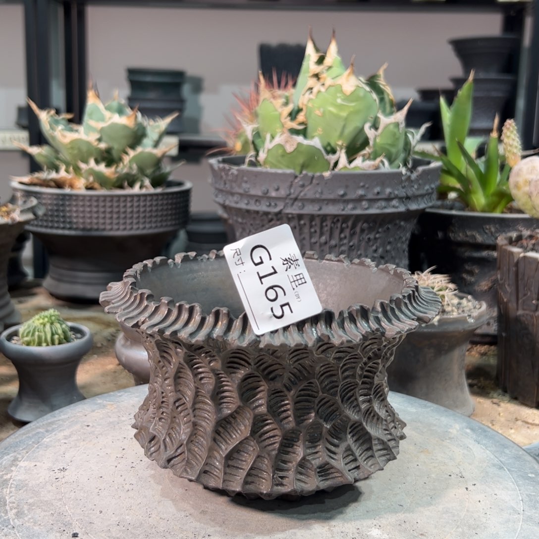 景德镇手工素里内口13.5高10瑕疵