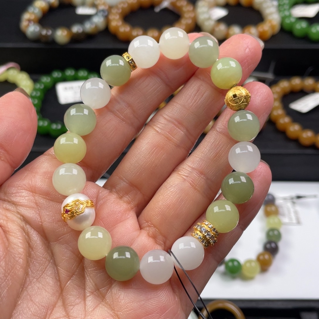 未镶嵌手链和田玉菲****)