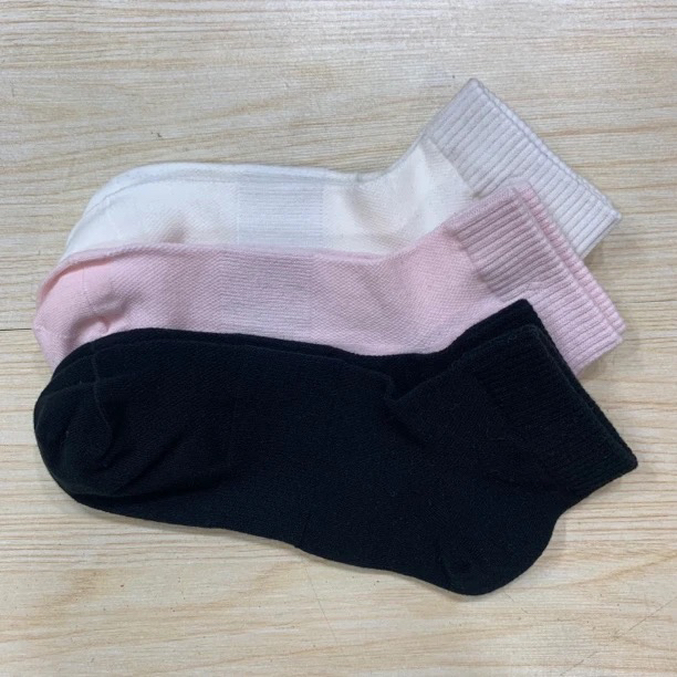 四季女款短筒棉袜