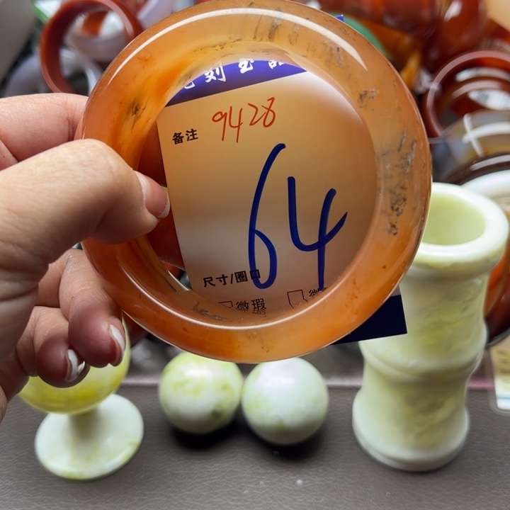 石英质玉手镯未镶嵌